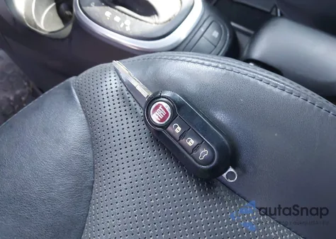 2014 Fiat 500L Lounge из США, поврежденный, VIN ZFBCFACH7EZ021632